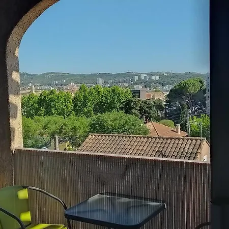 Beau T3, Proche Centre-ville, Parking Martigues